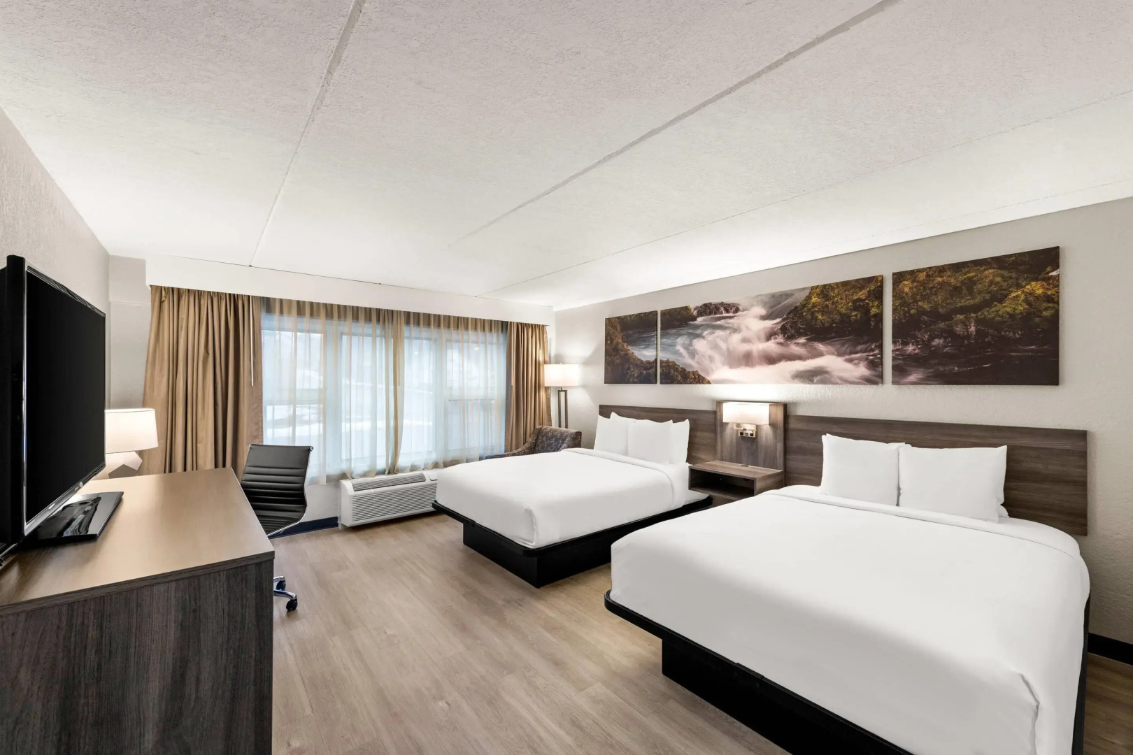 Clarion Pointe Rhinelander Downtown