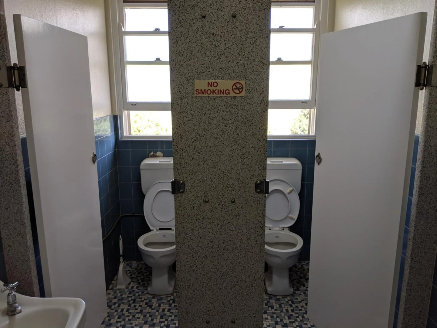 Young Budget Accommodation - Hostel