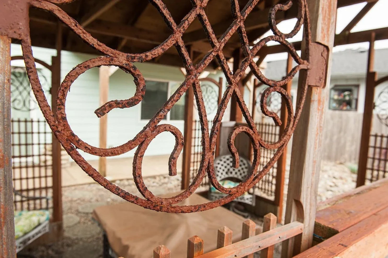 The Blue Crab 4 Br home by RedAwning