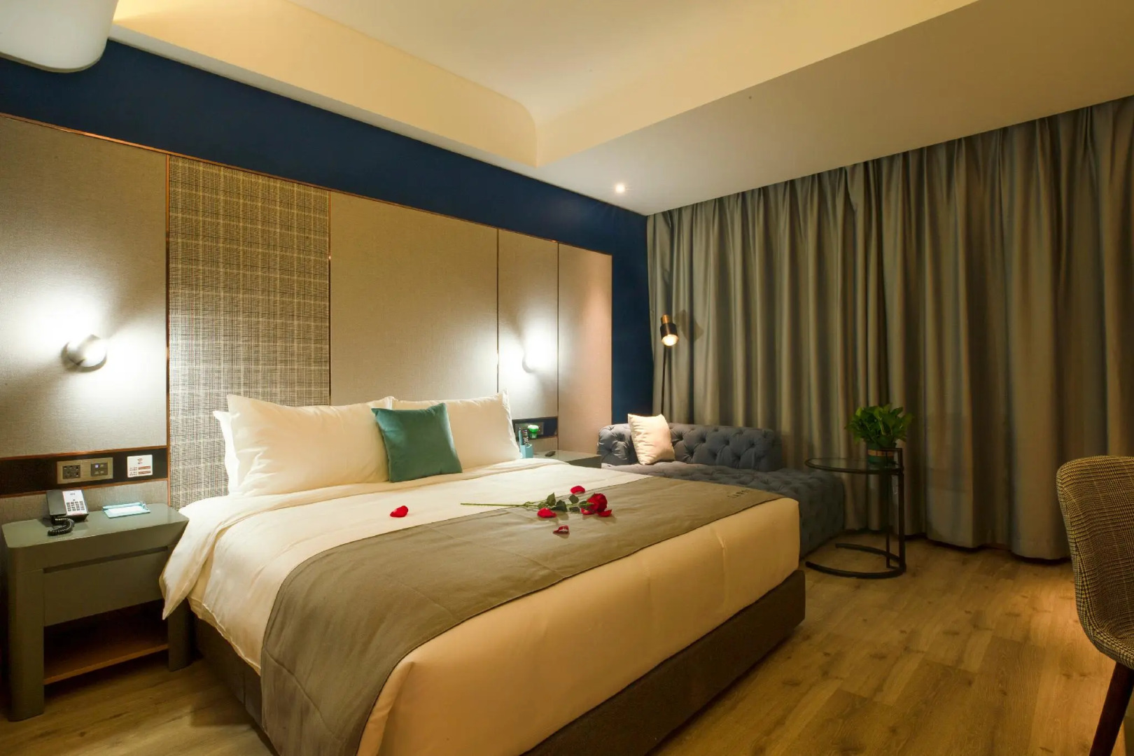 Lano Hotel Shaanxi Weinan Fuping Millennium Dragon