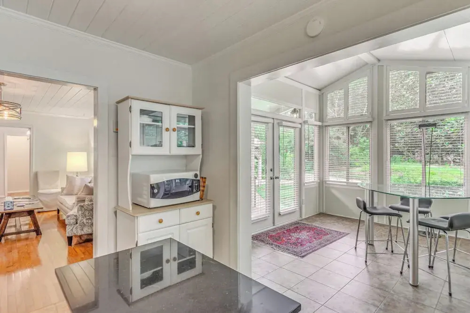 Charming Fairhope Home ~ 2 Mi to North Beach Park!