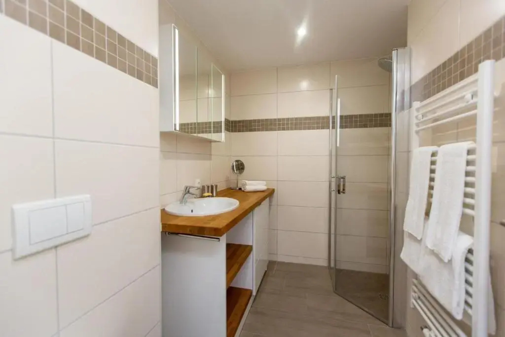 2 Zimmerapartment optional Bootsliegeplatz P6A2