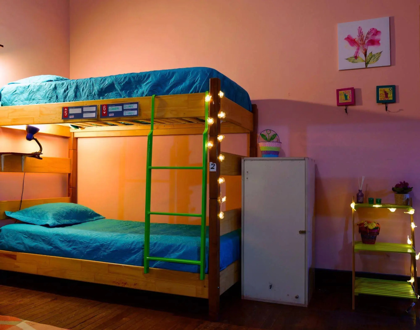 Santiago Backpackers