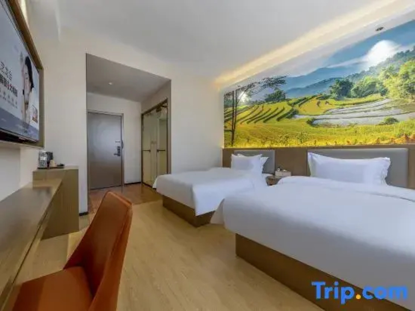 Elong R.YUN Hotel (Wulanchabu Fengzhen Railway Station)