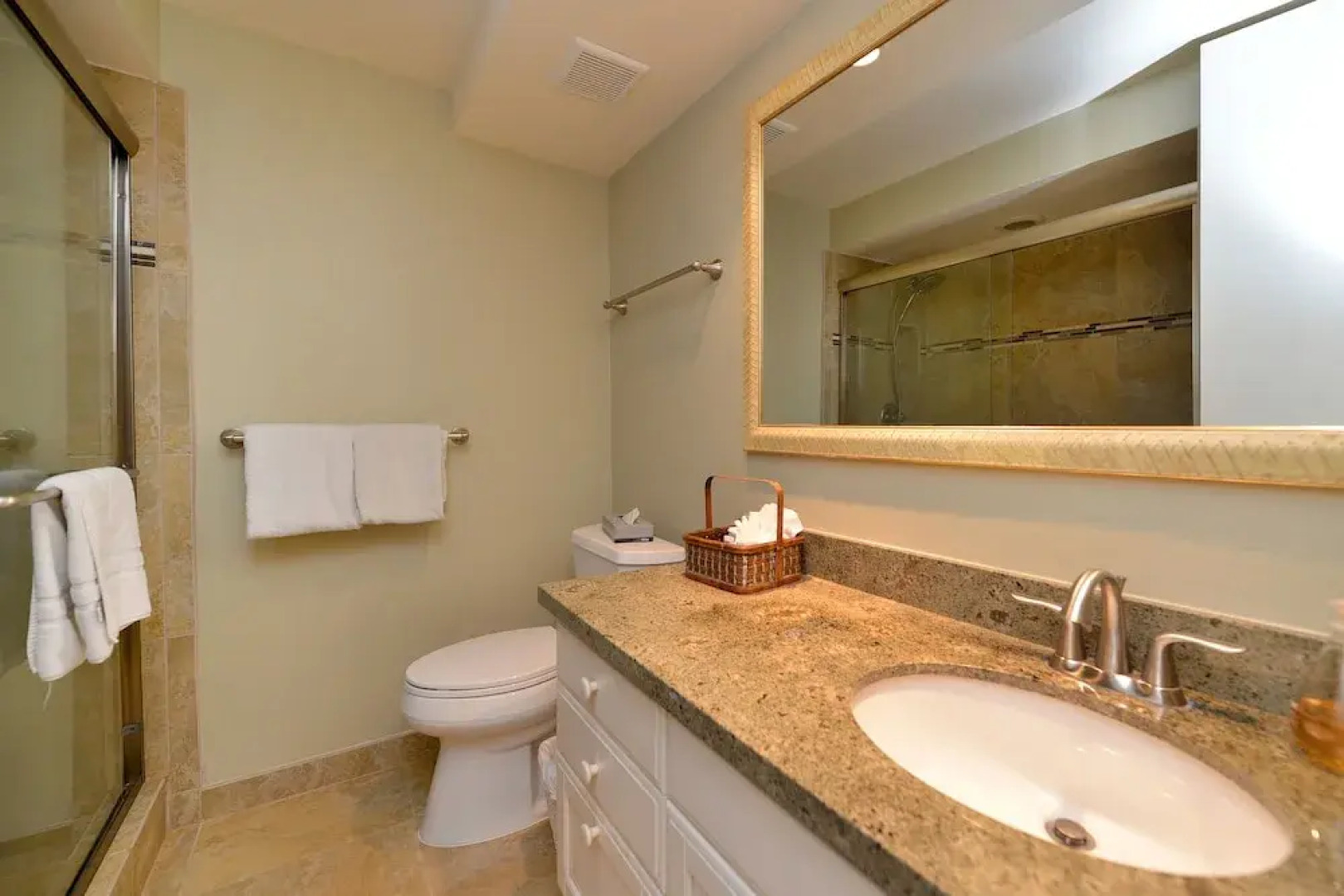 Kaleialoha #114 1 Bedroom 1 Bathroom Condo by Redawning