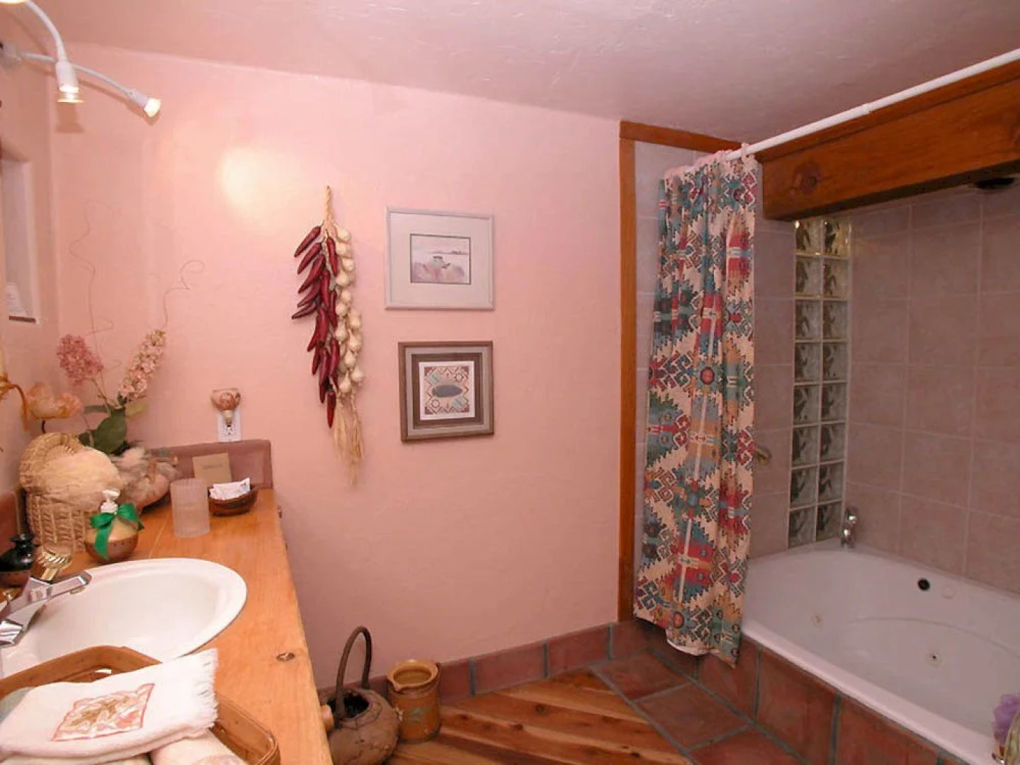 Wikiup Bed and Breakfast