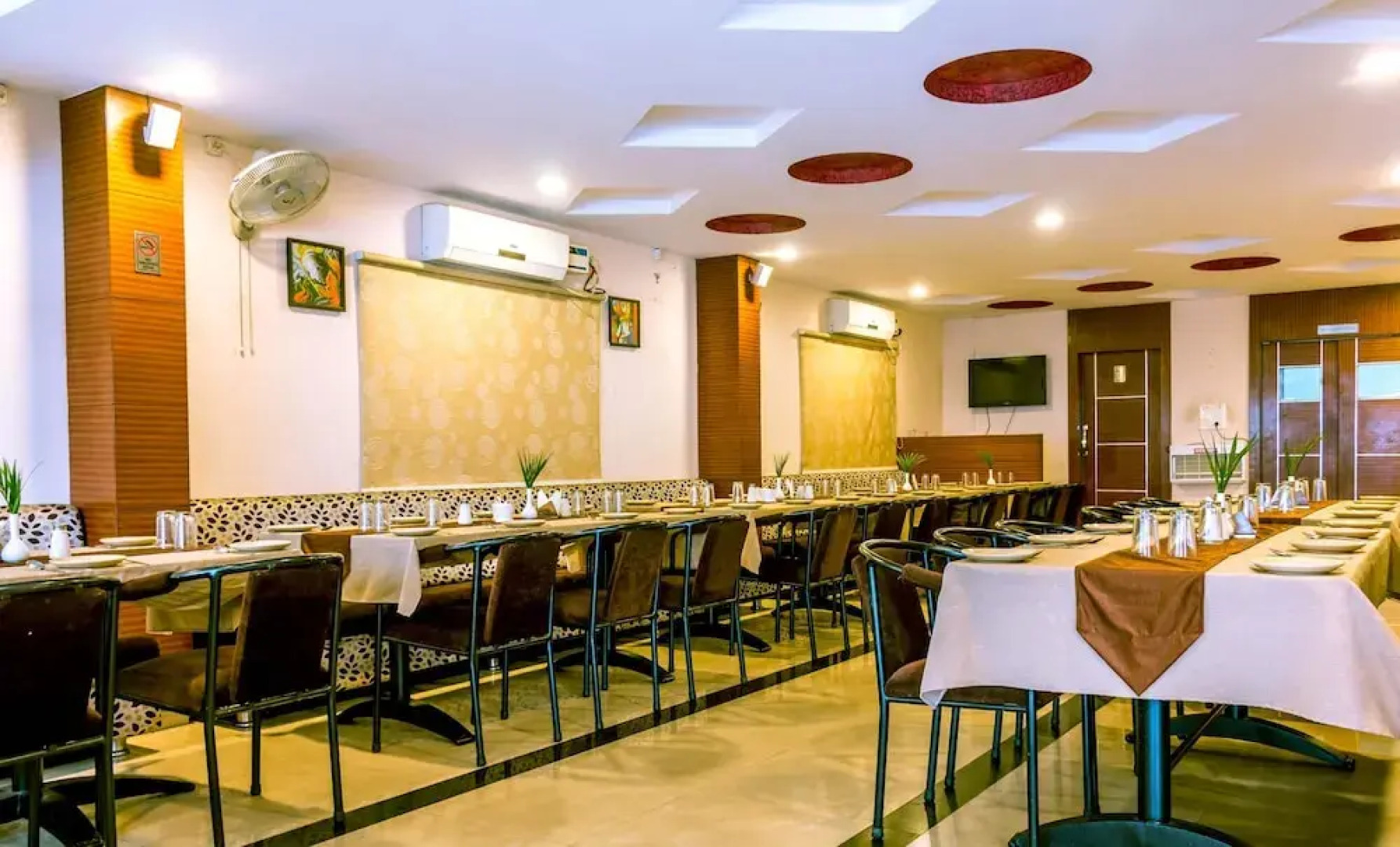 OYO 1594 Hotel Landmark