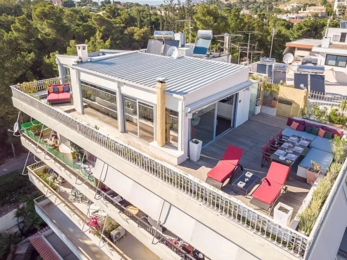 Sea View Apartment with Hot Tub & Sauna