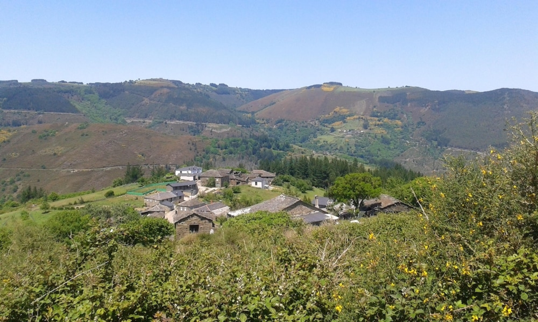 2 bedrooms house with furnished garden and wifi at Grandas de Salime