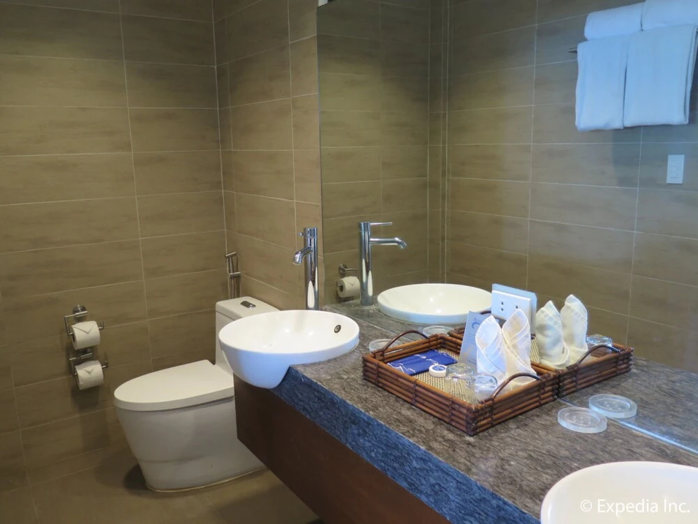 Aiyanar Beach & Dive Resort