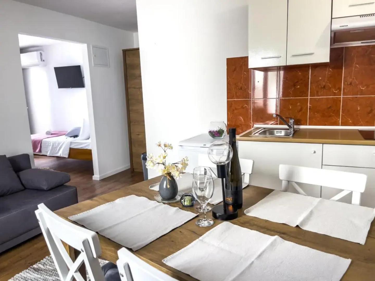 Apartments Goro