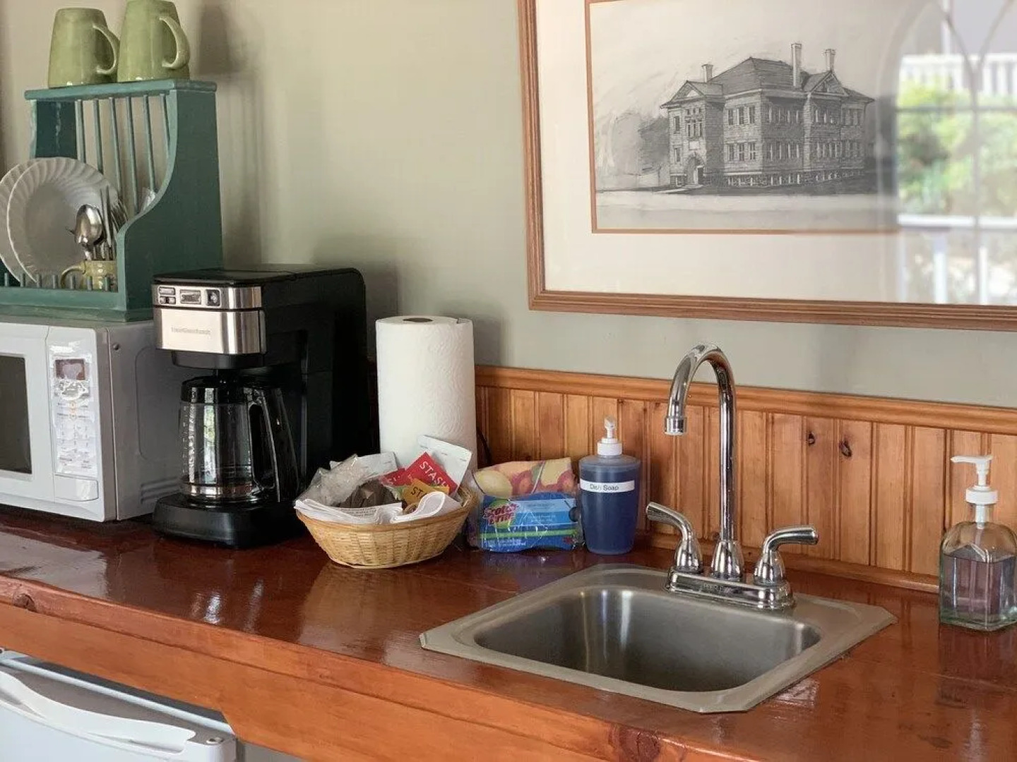 The Cottage @ 241 North