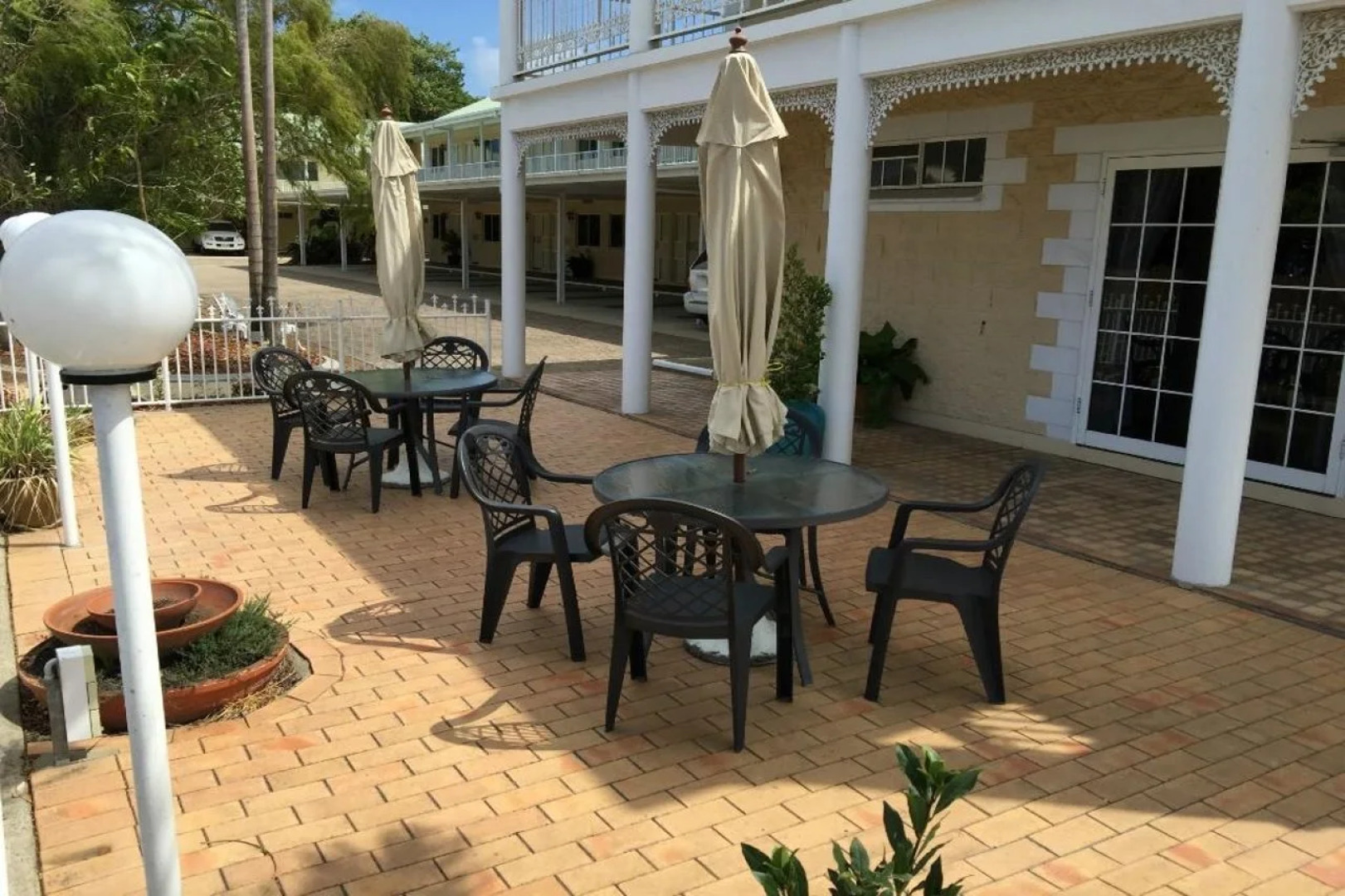 White Lace Motor Inn