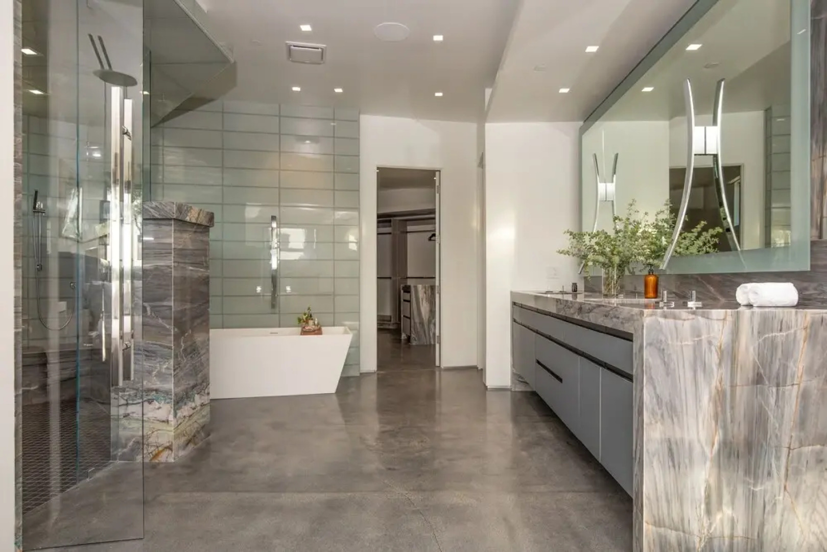 Oasis Del Sol by AvantStay Pool, Hot Tub, Views, Outdoor Dining, Open Spaced Living Area