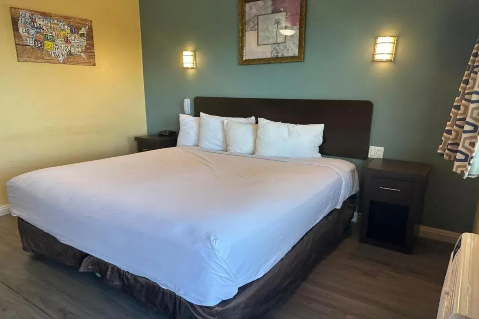 Hotel Avenida - Oceanside Camp Pendleton