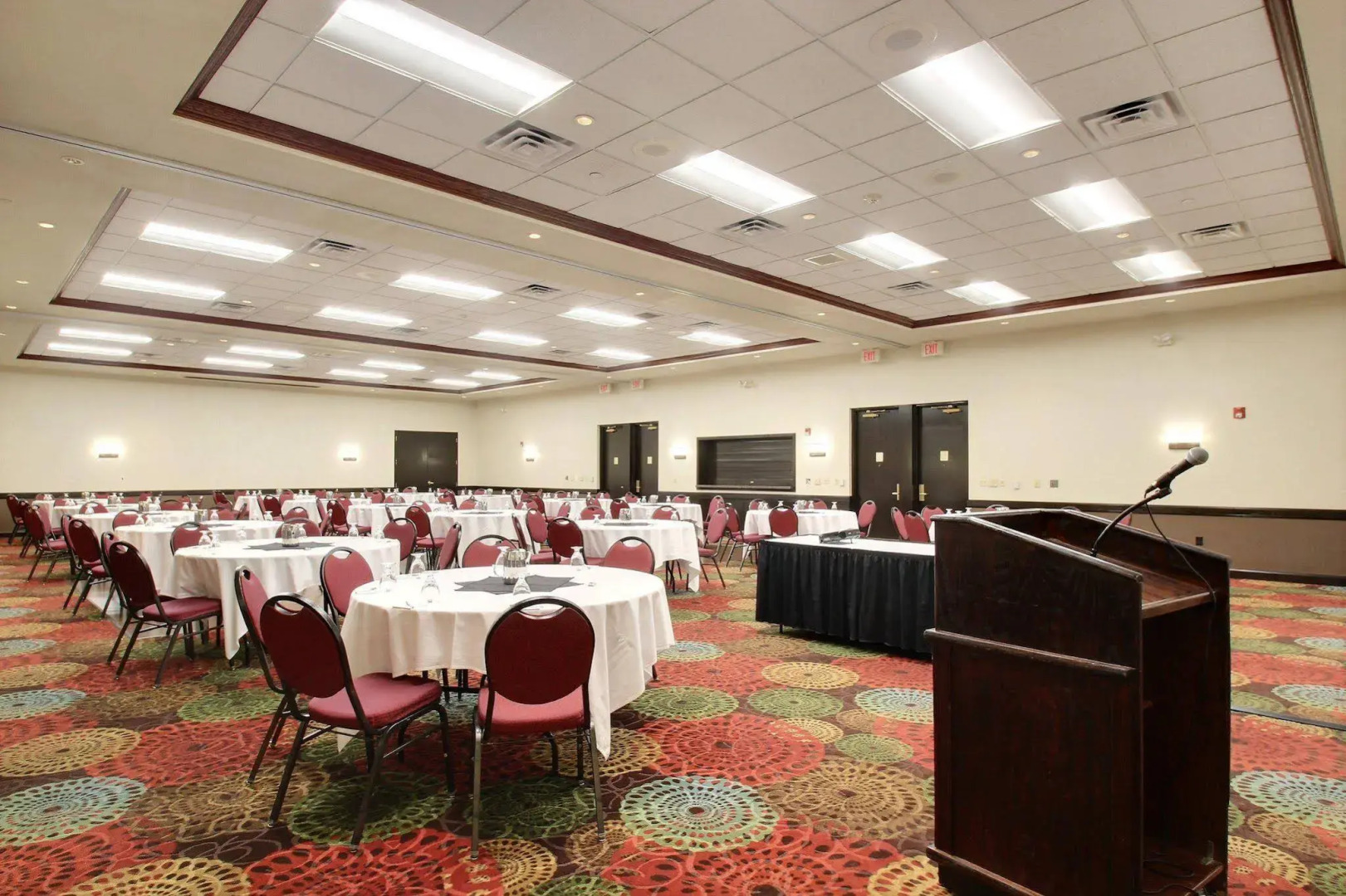 Holiday Inn Hotel & Suites Madison West - Middleton by IHG