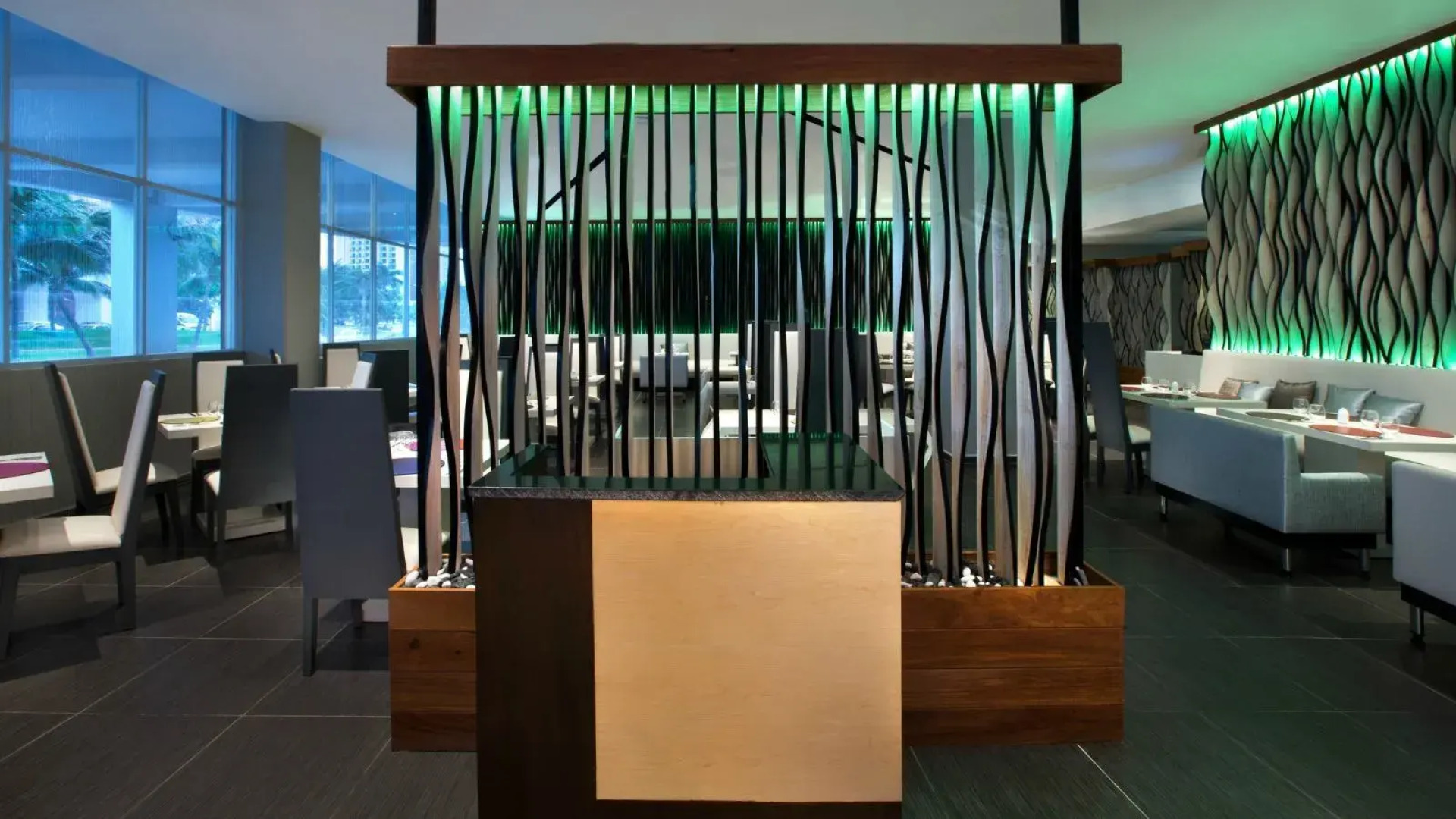 Отель Aloft Cancun