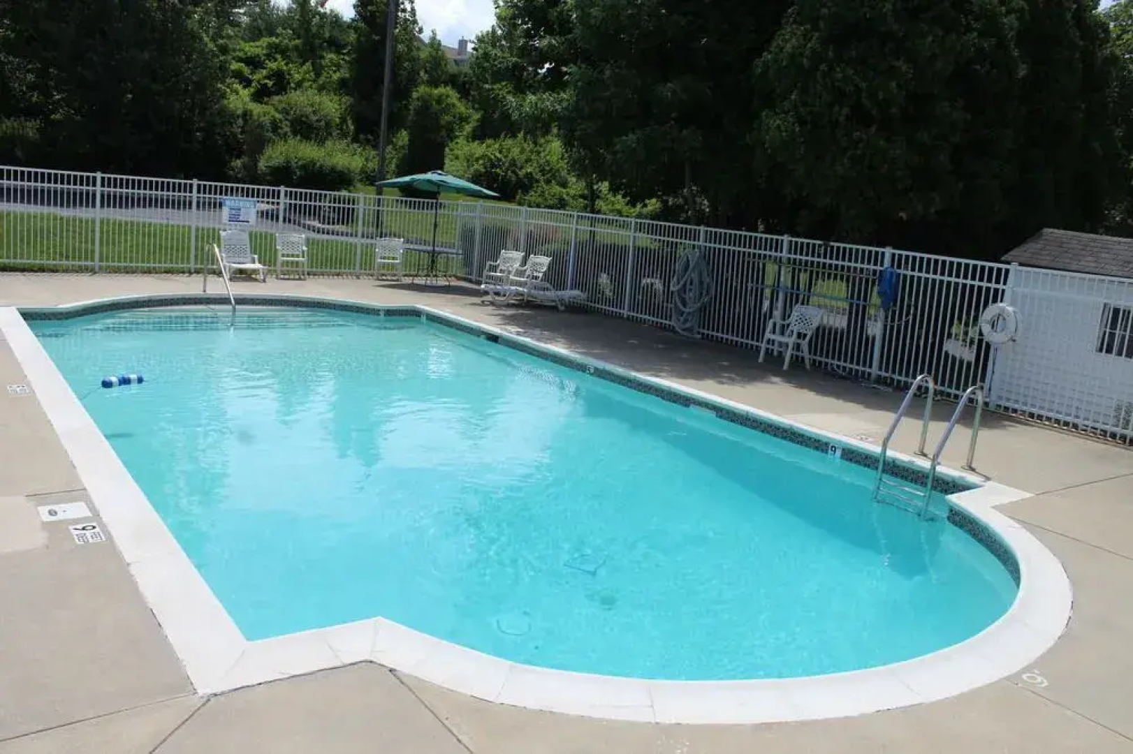 Days Inn - Lenox MA