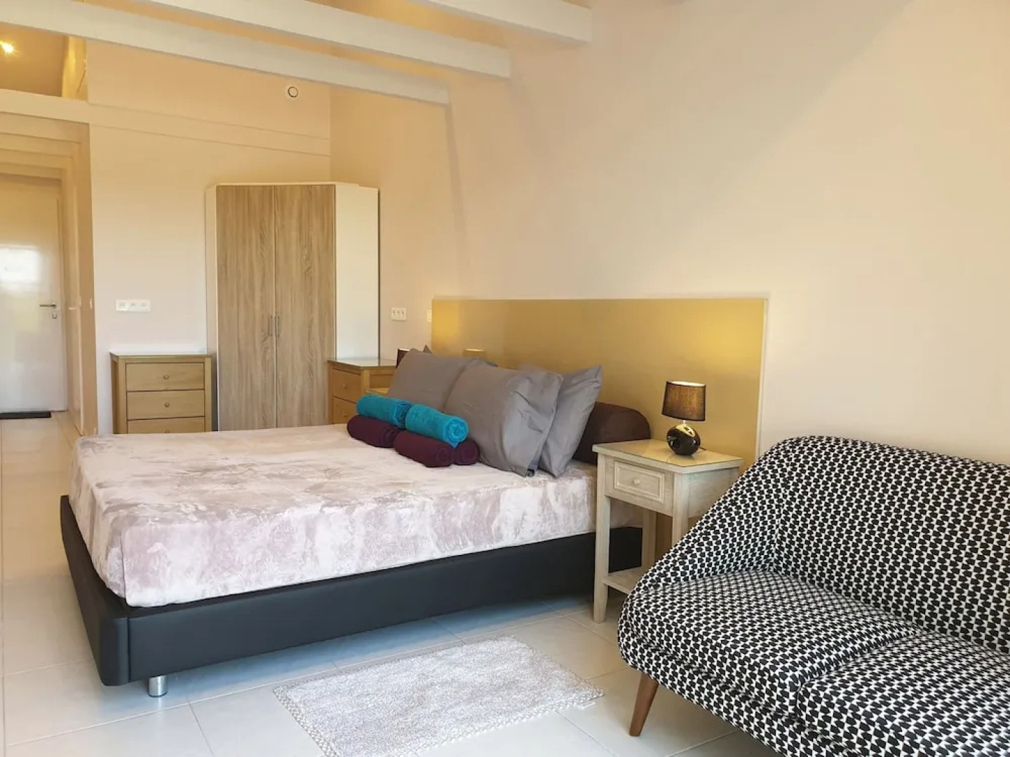 Villa. Near Callian Centre. Private Terrace. Private Garden. Boules Court