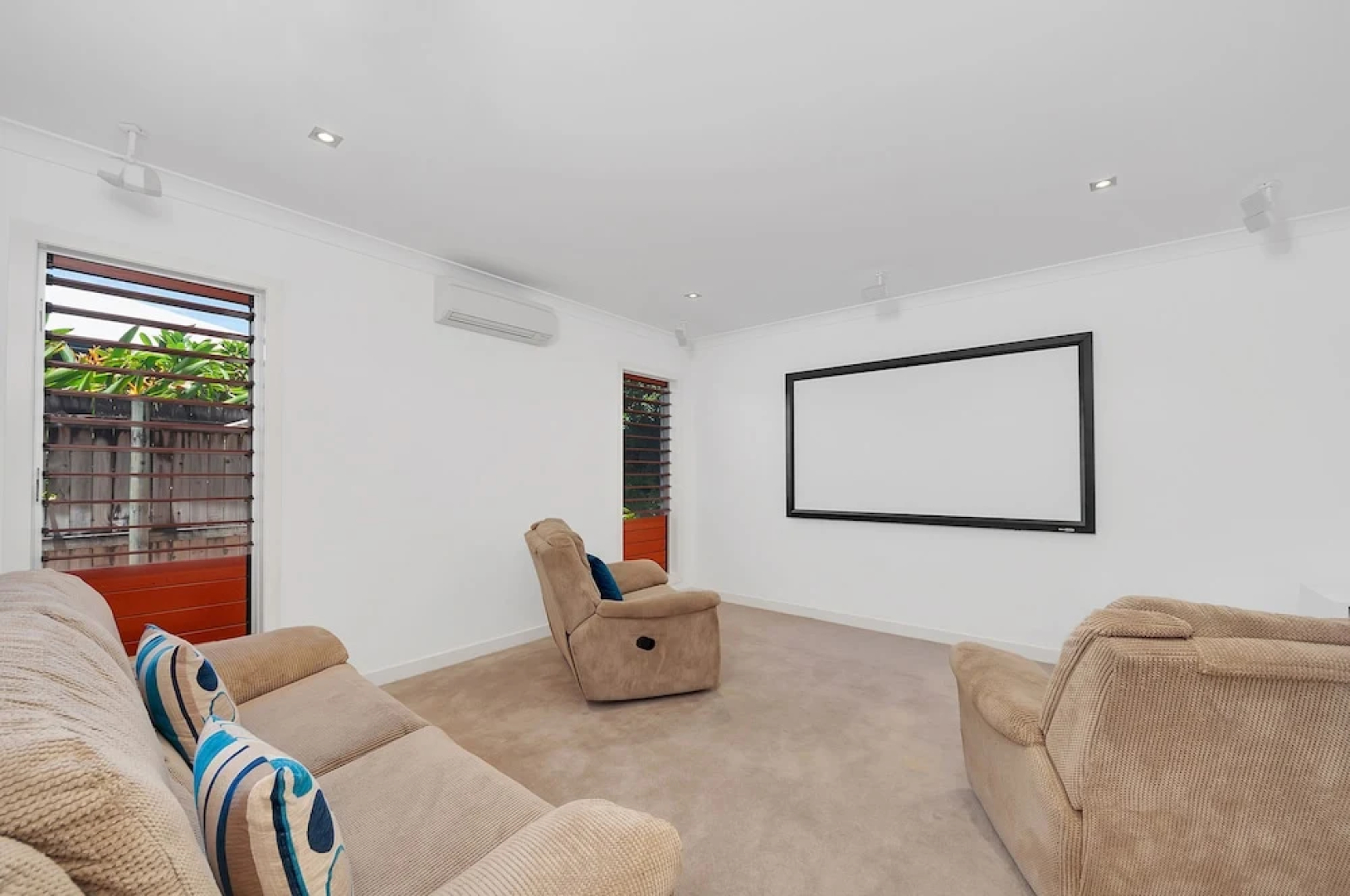 Luxury Home near Marina