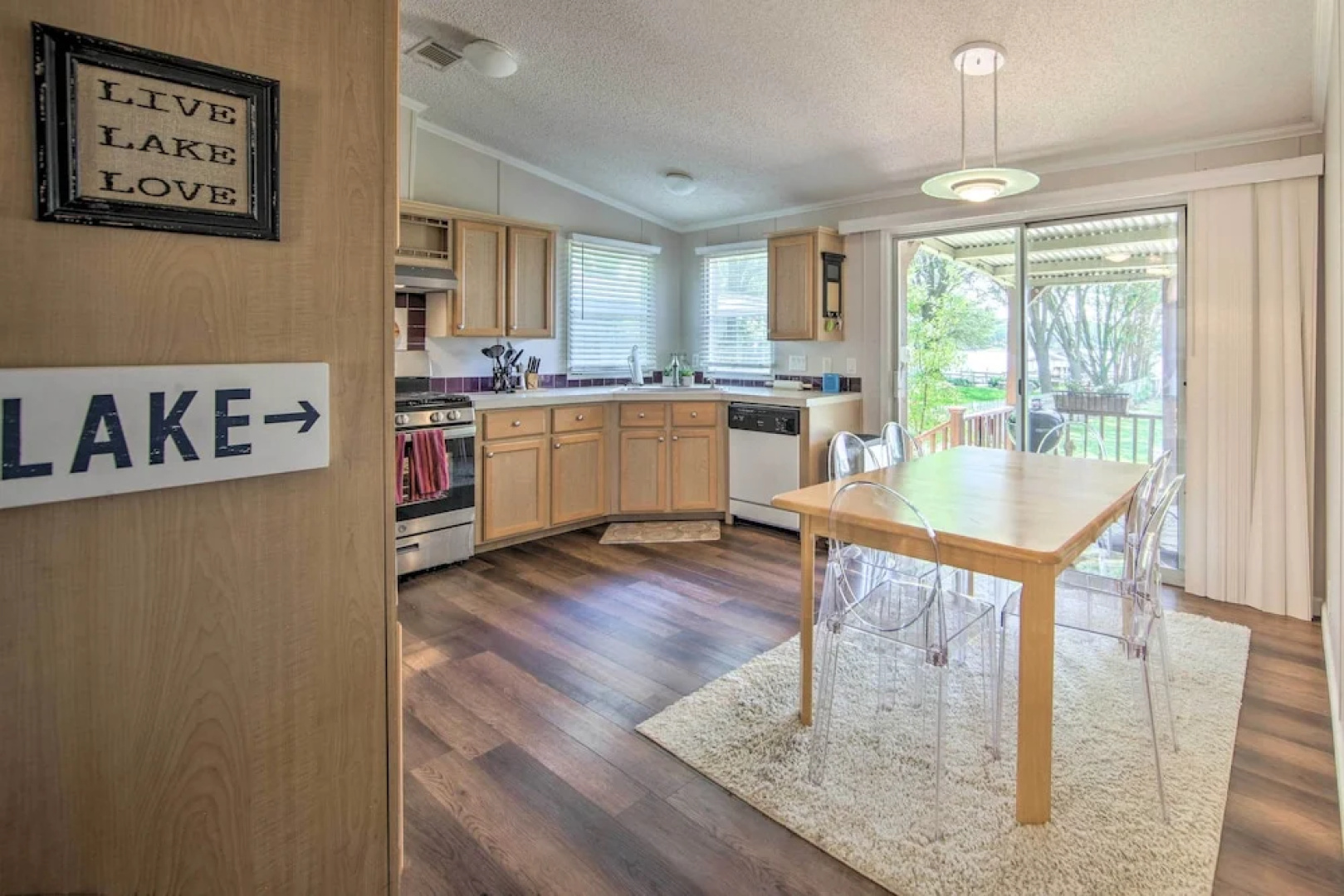 Lakefront Mabank Gem w/ Sunset Views: Pets Welcome