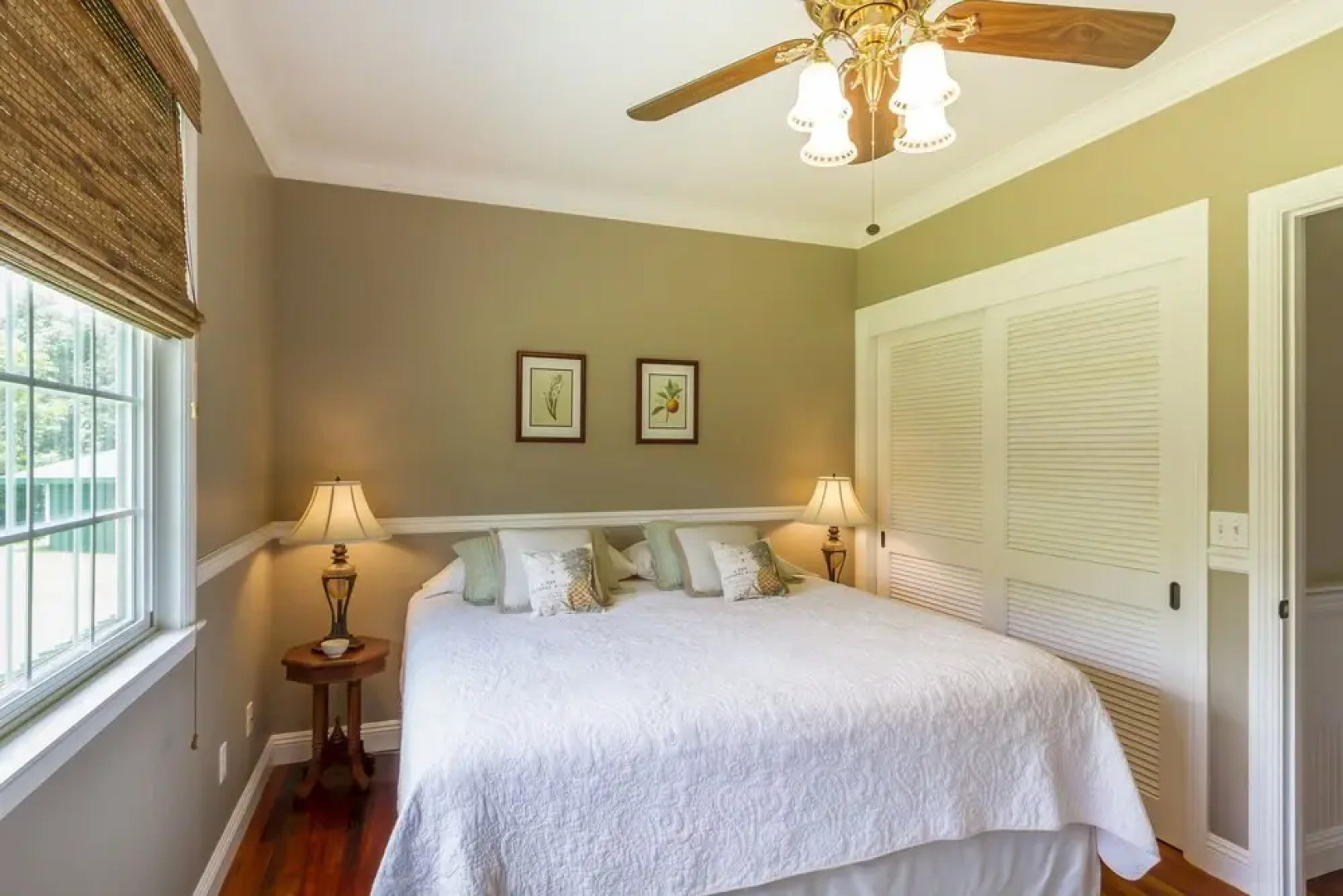 The Green Pineapple Main House 3 Bedroom Home by Redawning