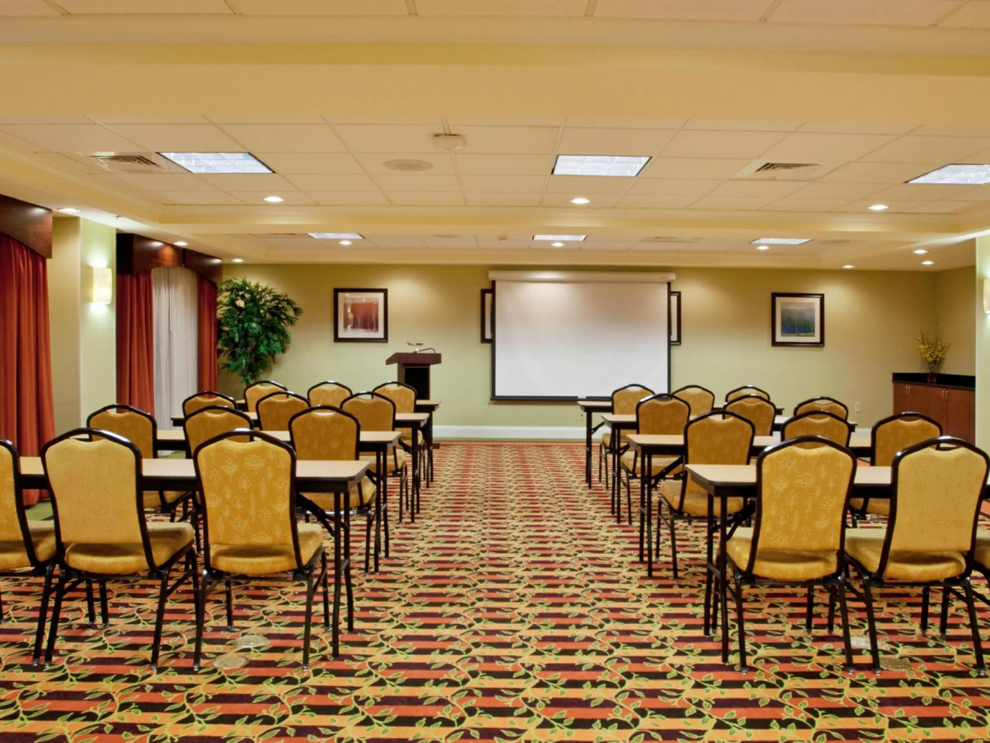 Holiday Inn Express Hotel & Suites Spartanburg-North by IHG