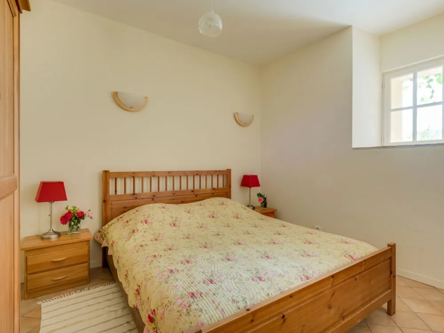 Secluded Holiday Home in Rustrel With Swimming Pool