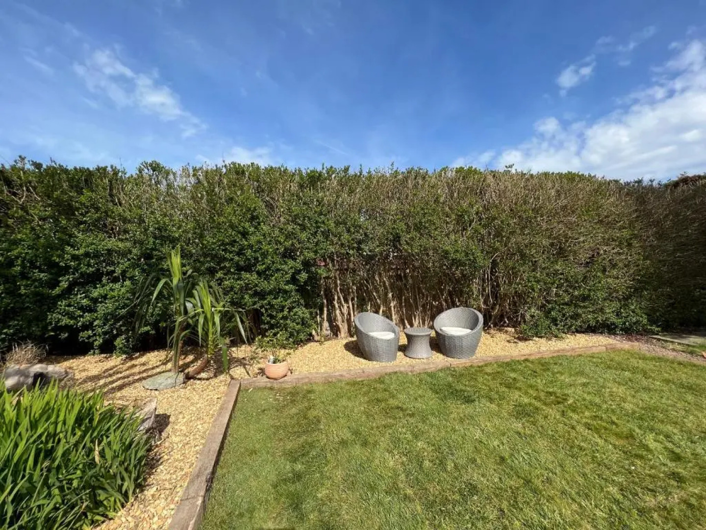 3 Bed House - Sleeps 5 - Pets - Garden - Parking