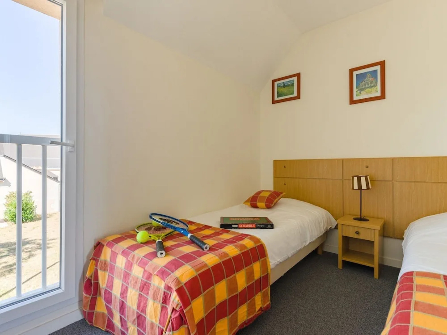 Well-maintained, Linked Holiday Home With Garden and Terrace