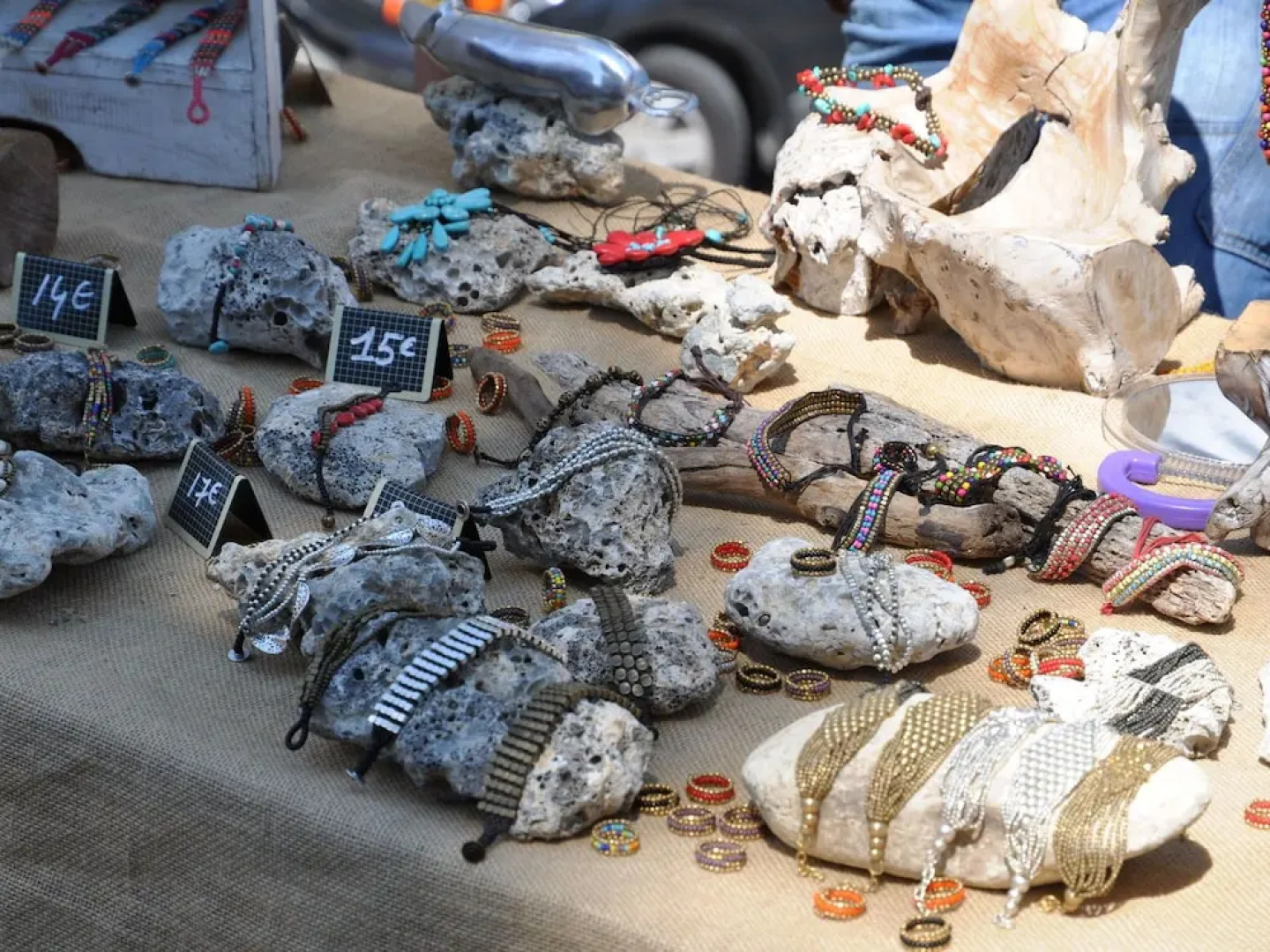 Chic Farmhouse With Swimming Pool in Prunet-et-Belpuig