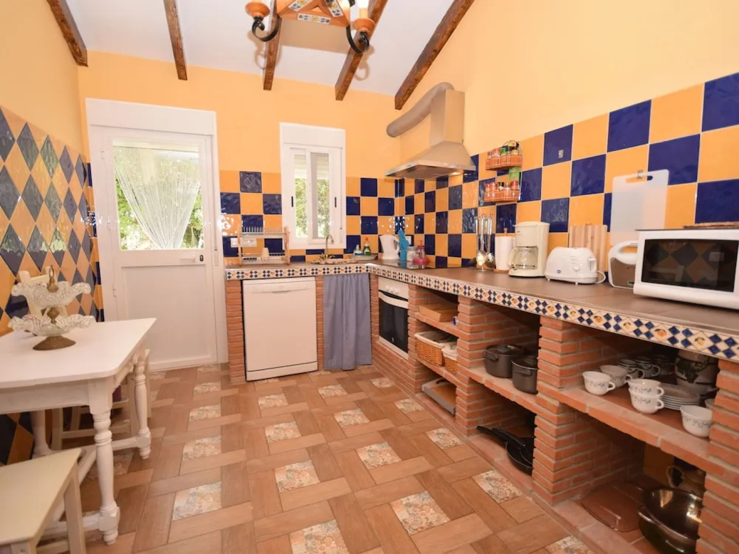 Beautiful Detached Villa Near Arenas With Delightful Terrace and Stunning View