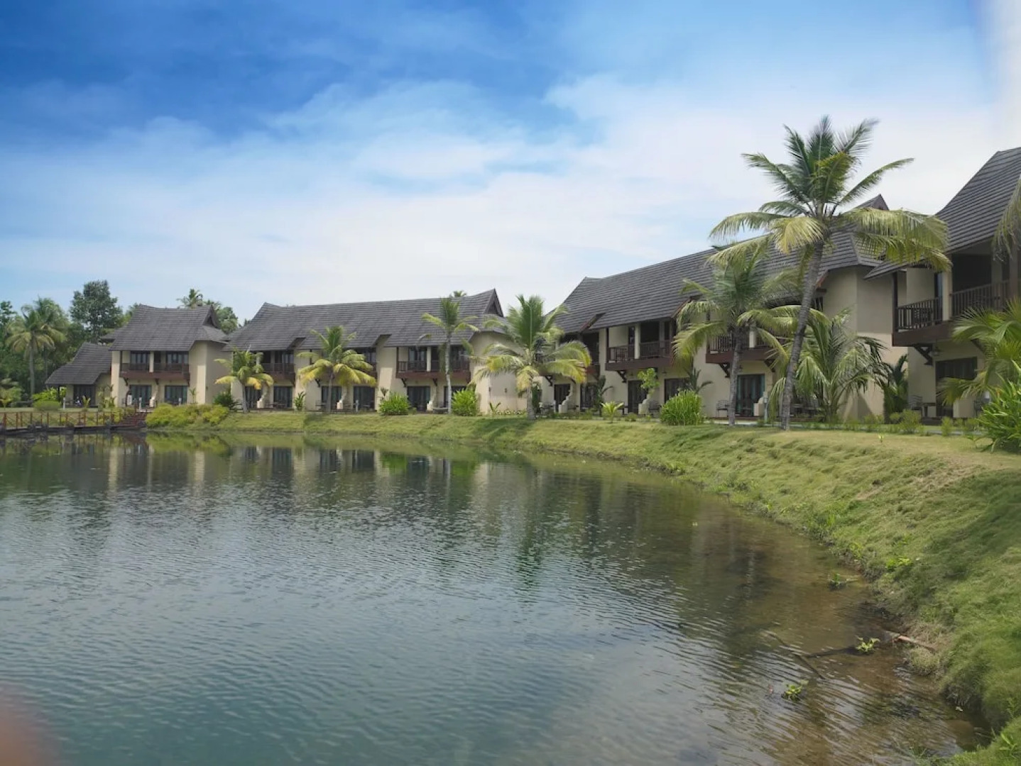 Radisson Plaza Resort & Spa