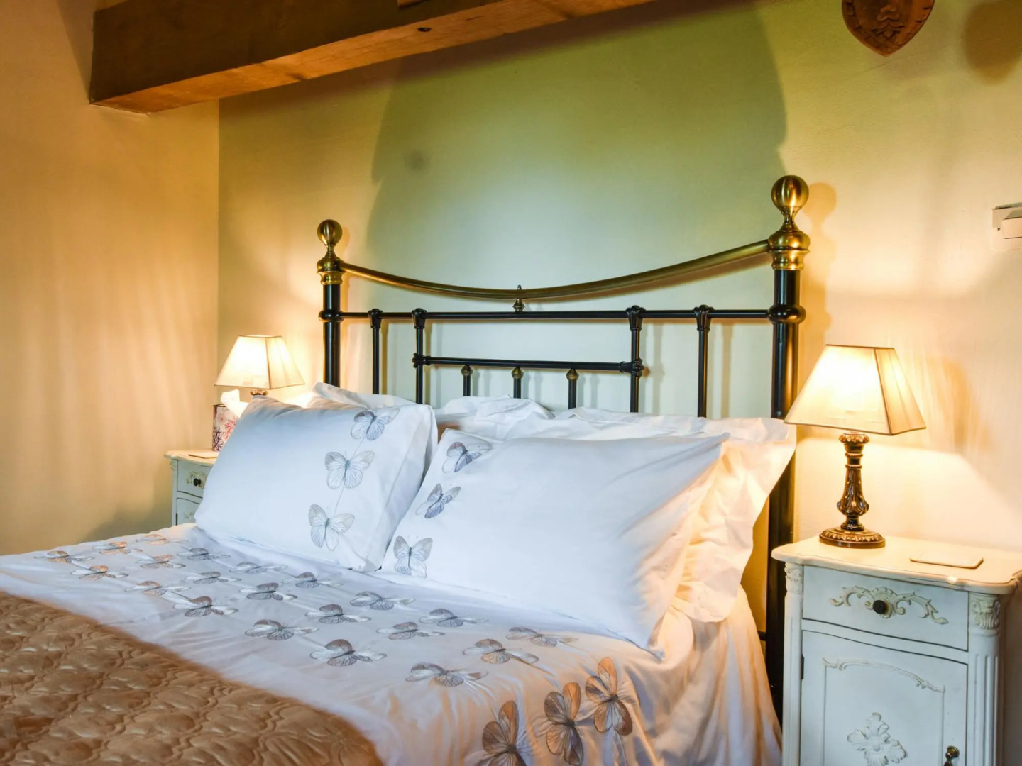 Cozy Holiday Home in La Foret-de-tessé With Private Pool