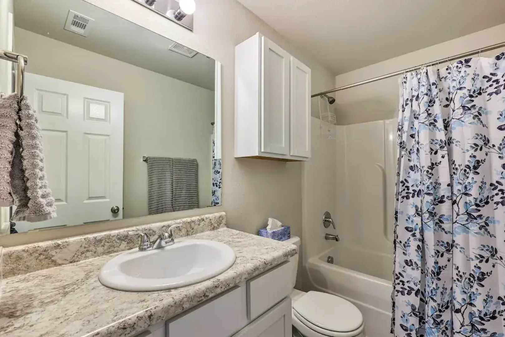 Siloam Springs Home, Close to Parks & Trails!