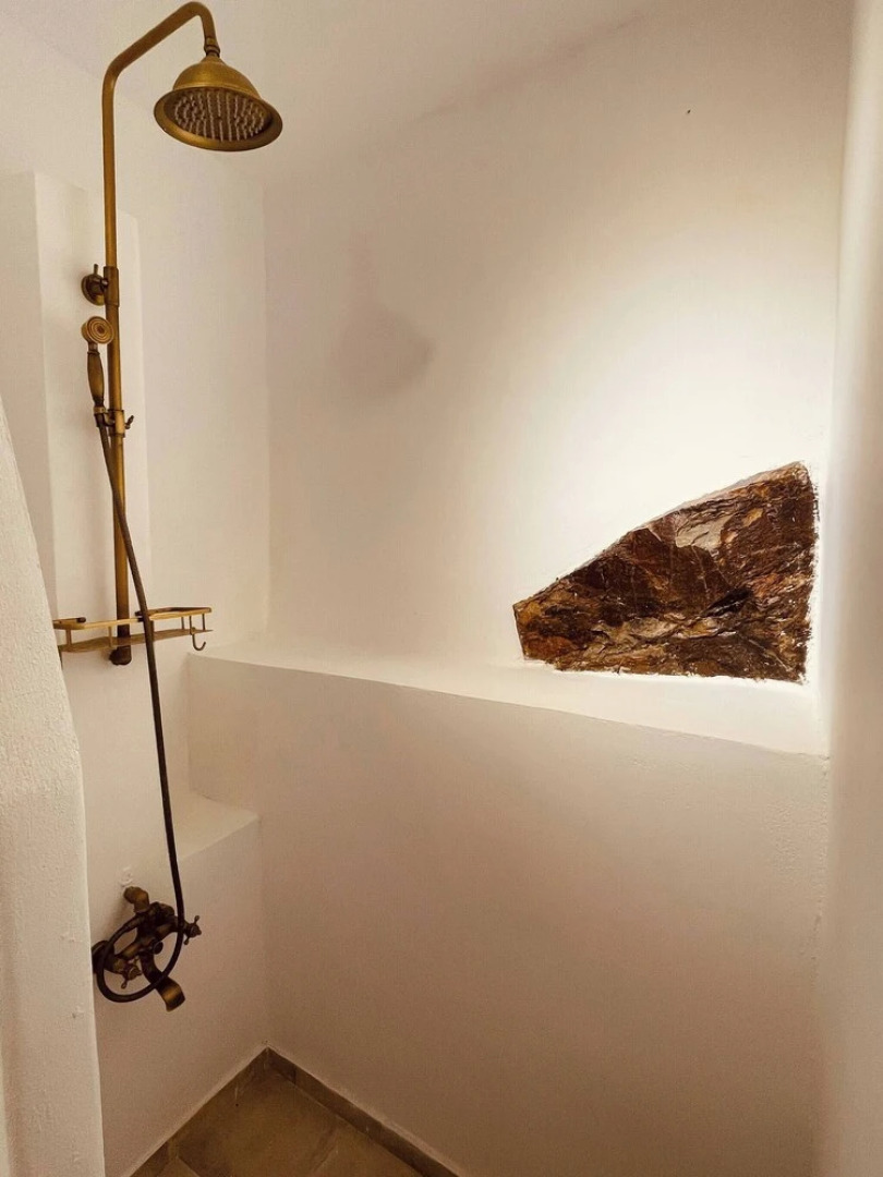 Travellers And Hikers Delight 2, Next To Sougia