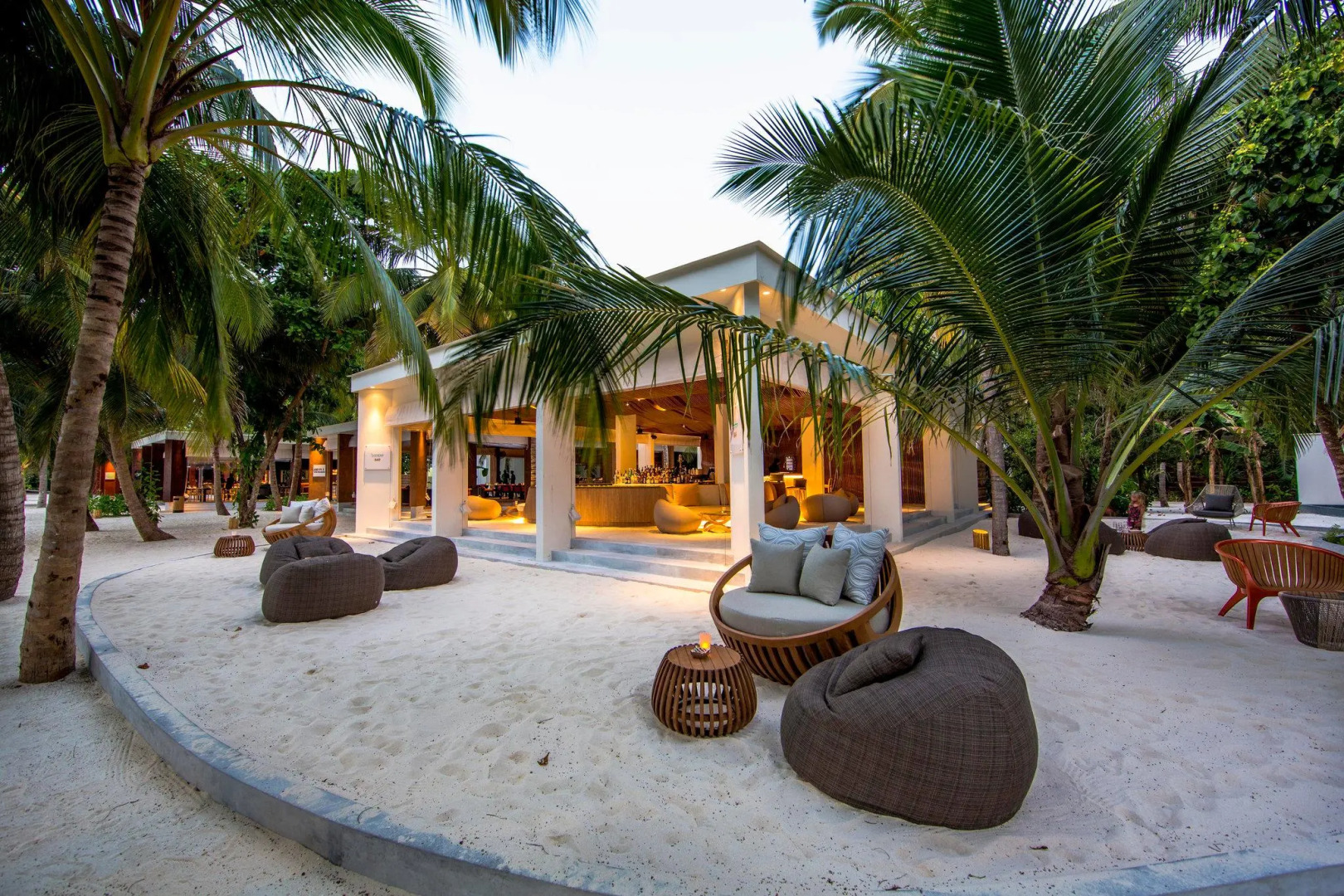 Курорт Amilla Maldives