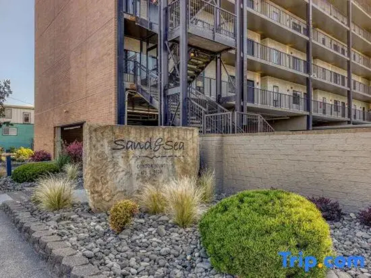 Sand & Sea Apartments