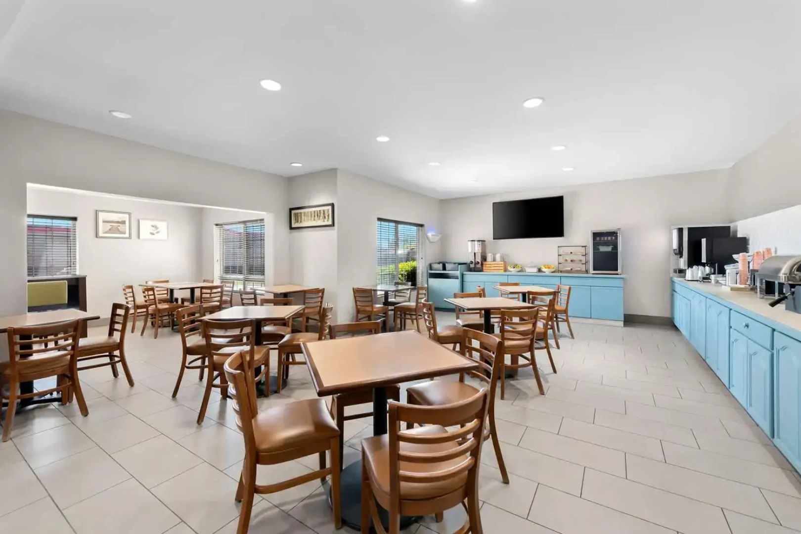 Country Inn & Suites by Radisson, Topeka West, KS