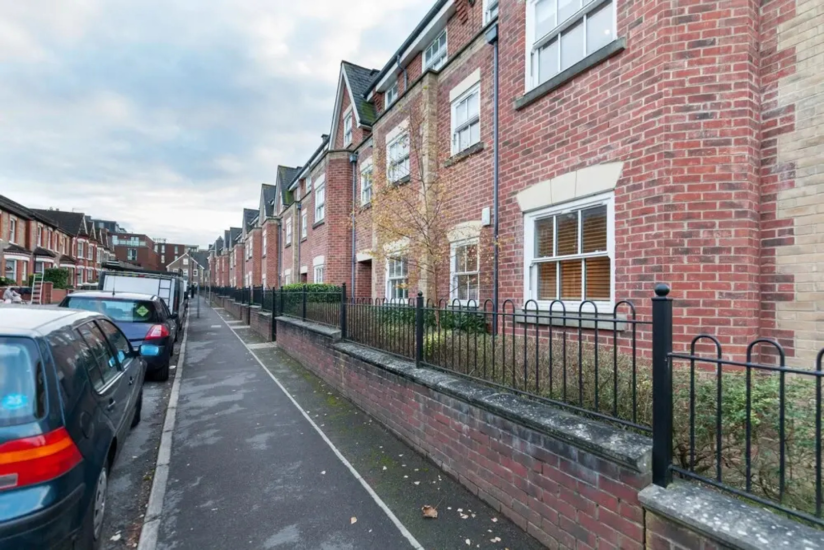 Roomspace Apartments -Sandfield Court