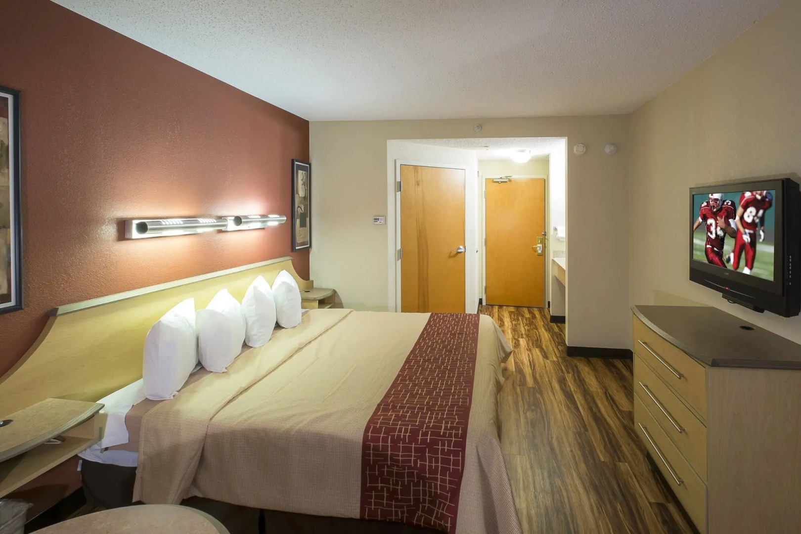 Red Roof Inn & Suites Philadelphia - Bellmawr