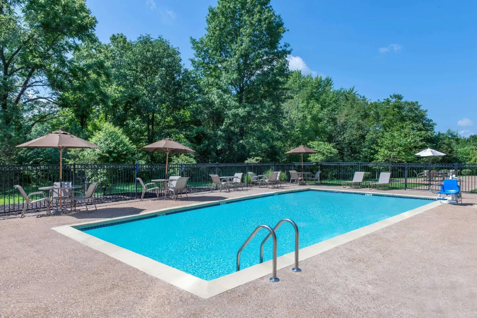 Wingate by Wyndham St. Charles