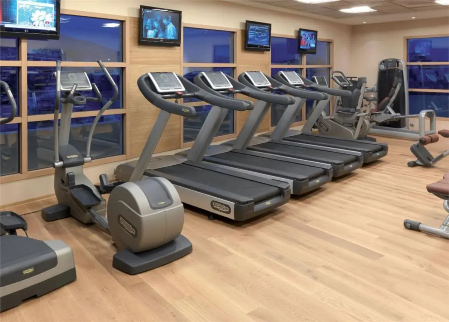 Отель Divani Caravel