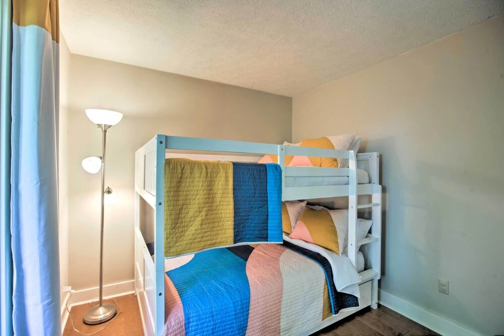 Wintergreen Resort Home w/ 2 Decks + Ski Access!