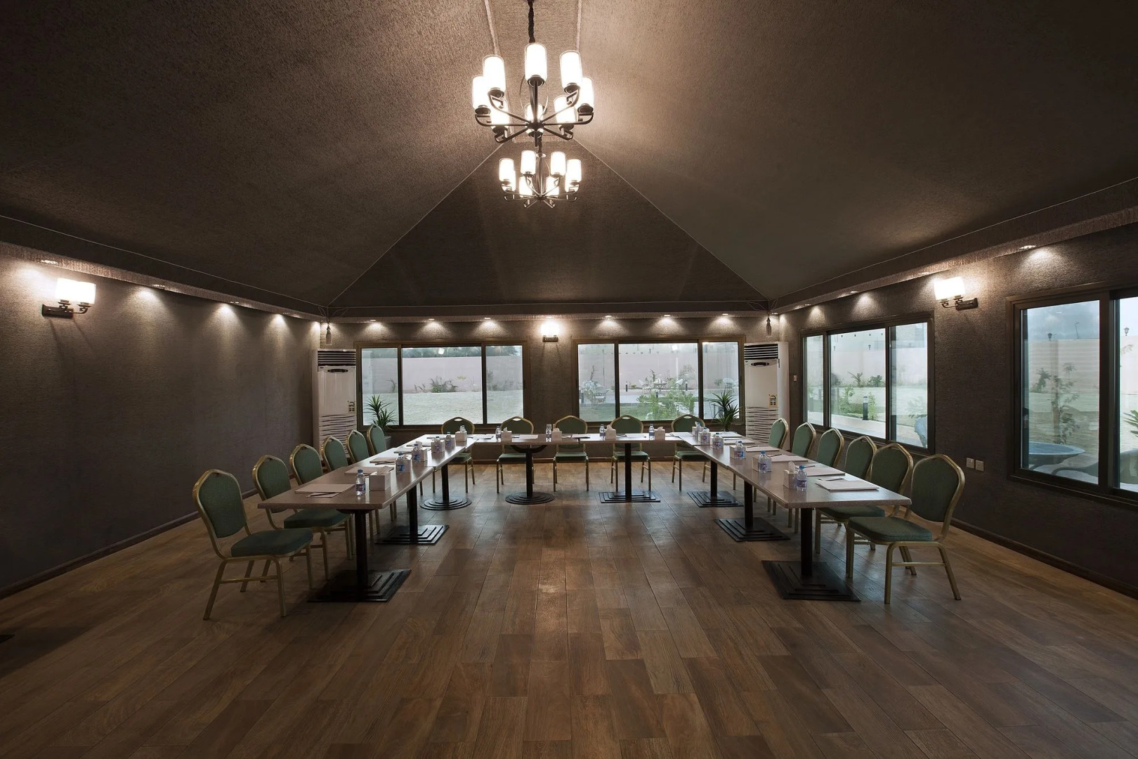 Palms Lily Hotel Suites