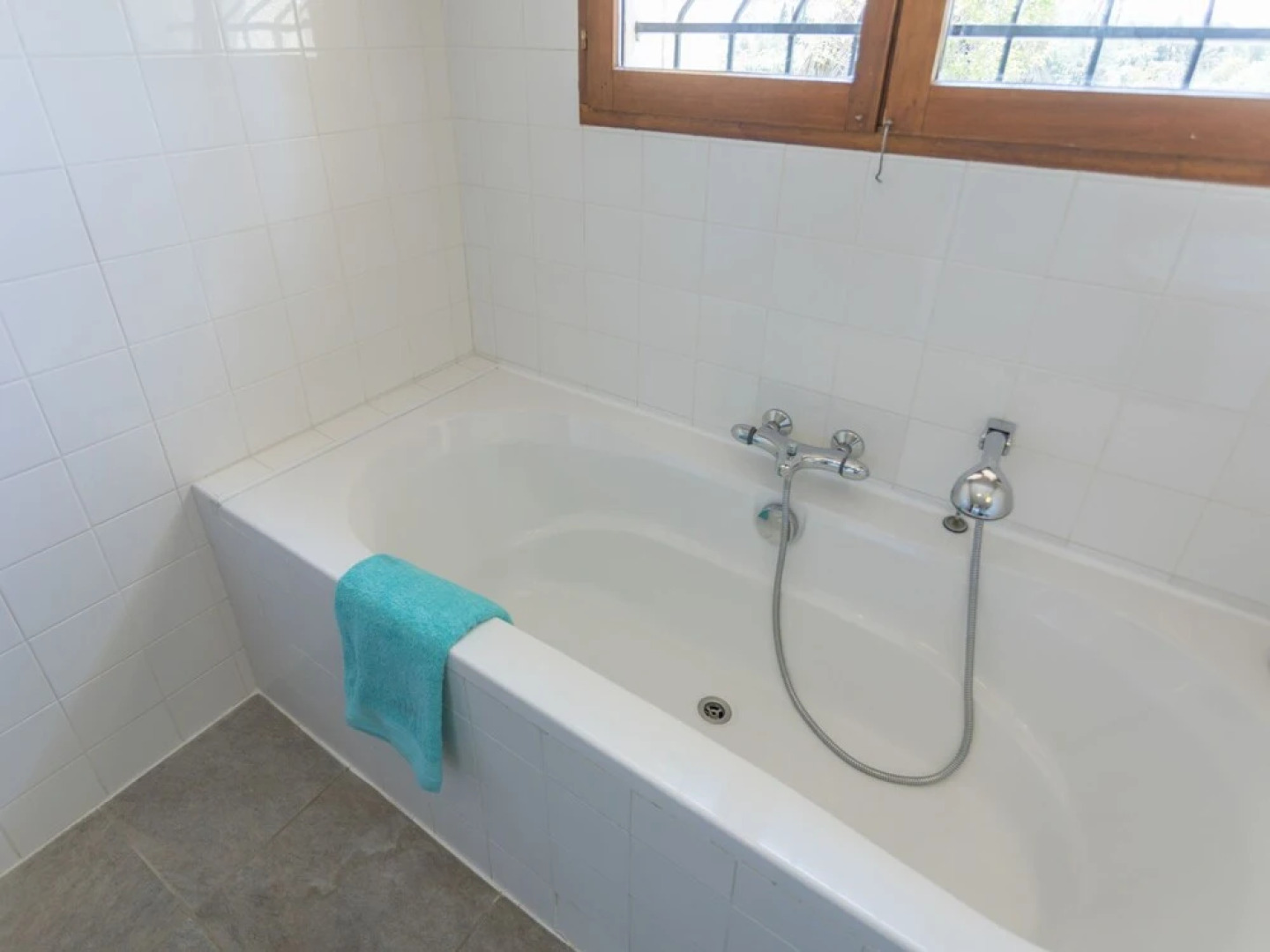 Alluring Villa in Beaufort With Swimming Pool