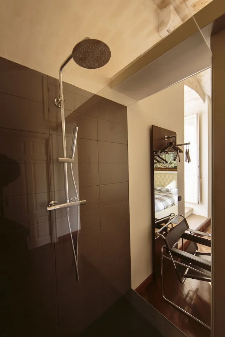 Alla dimora di Chiara Suite and Rooms