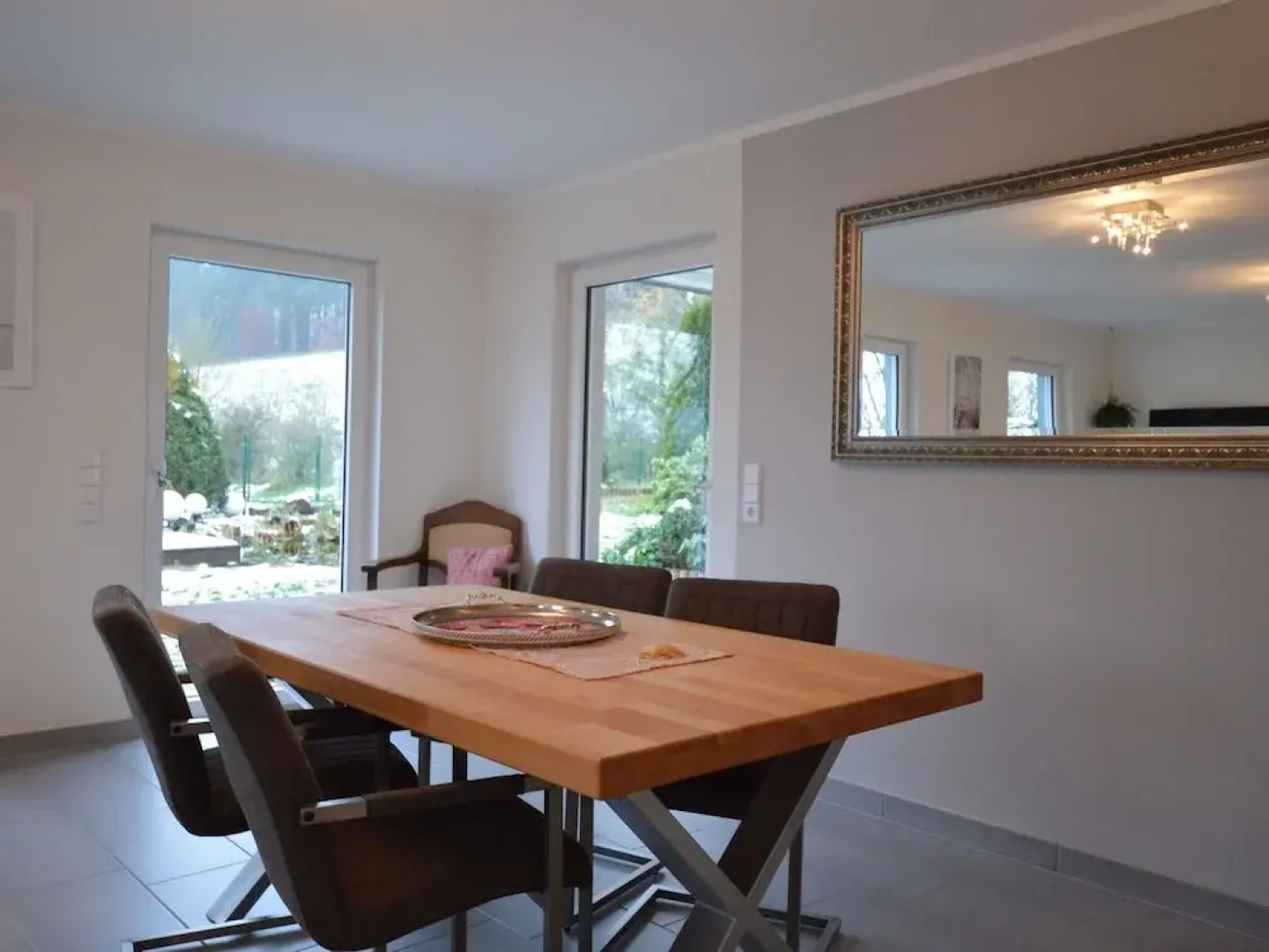 Charming Apartment in Weinsheim with Garden