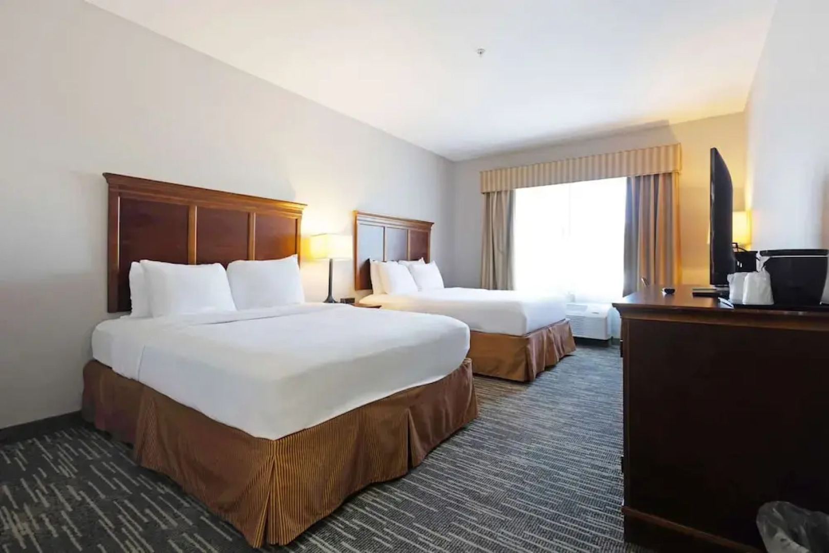 Country Inn & Suites- Texarkana