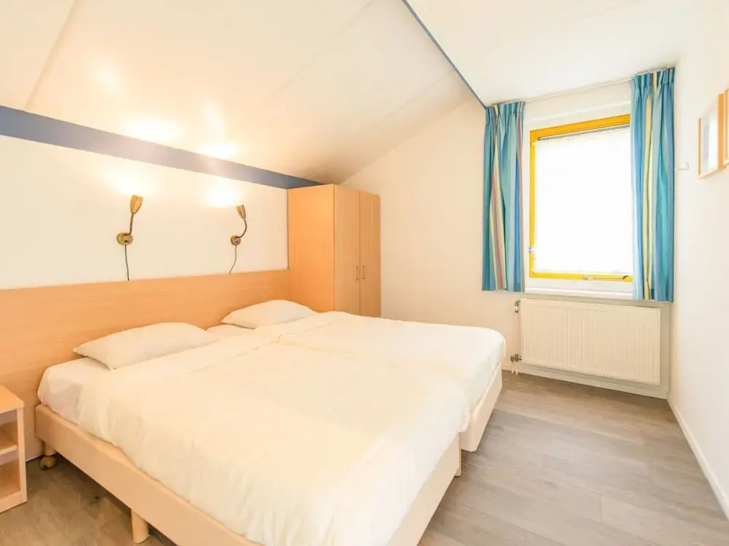 Comfortable Bungalow With Dishwasher Near the Beach